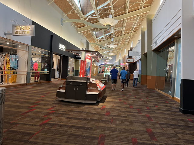 Great Lakes Crossing Outlets - Aug 7 2022 Photo (newer photo)